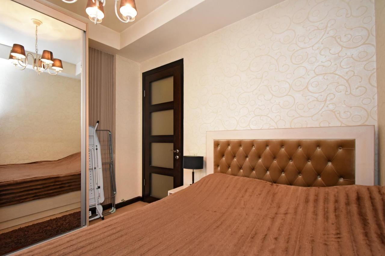 Galaxy Inn Luxury Hostel In Center เยเรวาน ภายนอก รูปภาพ