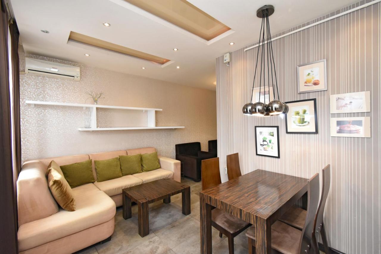 Galaxy Inn Luxury Hostel In Center เยเรวาน ภายนอก รูปภาพ