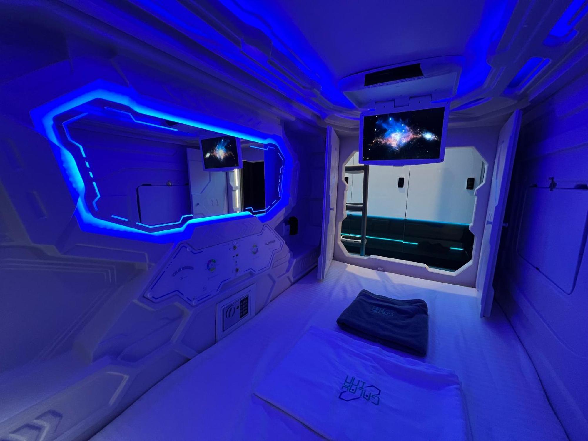 Galaxy Inn Luxury Hostel In Center เยเรวาน ภายนอก รูปภาพ