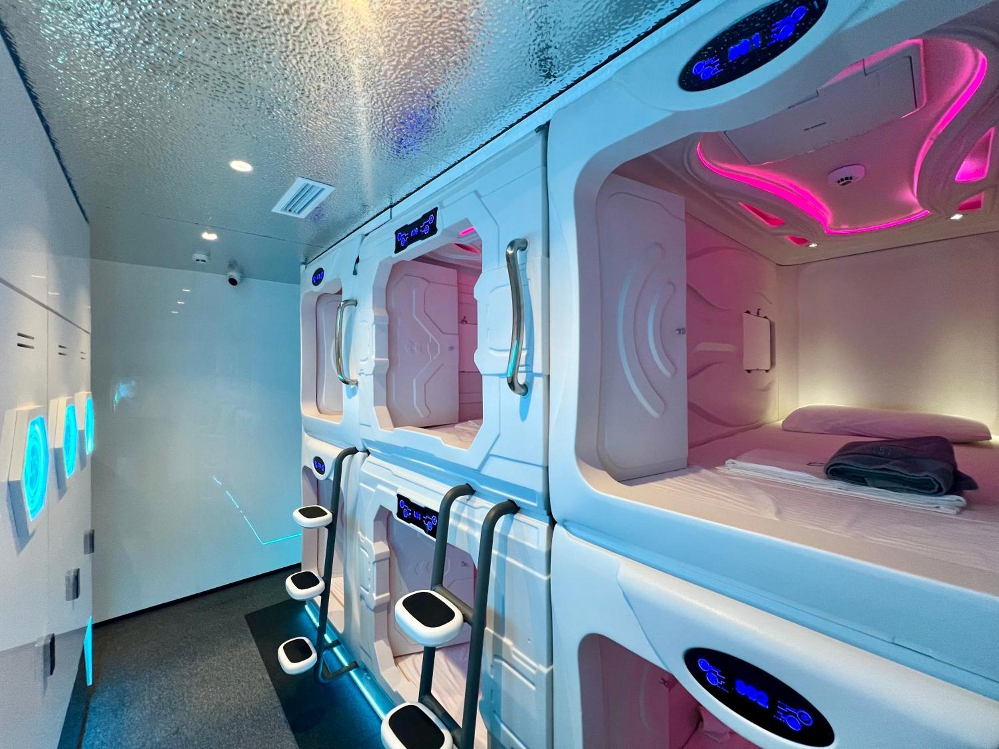 Galaxy Inn Luxury Hostel In Center เยเรวาน ภายนอก รูปภาพ